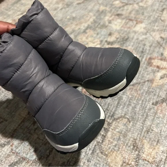 Kids Dream Pairs Snow Winter Boots Gray Lined Size 12 Insulated Unisex - Picture 3 of 7